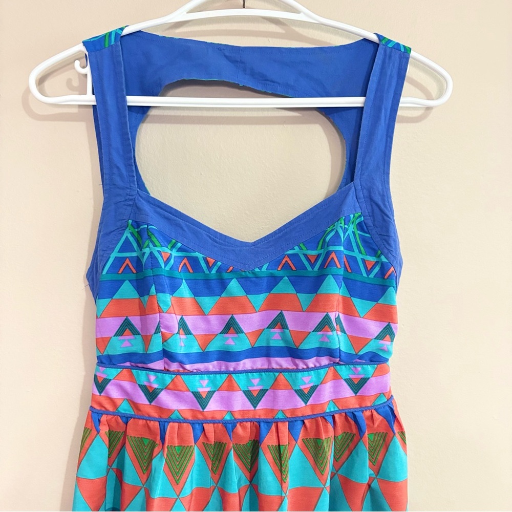 Multicolor Geometric Backless Dress ☀️ - Picture 2 of 14
